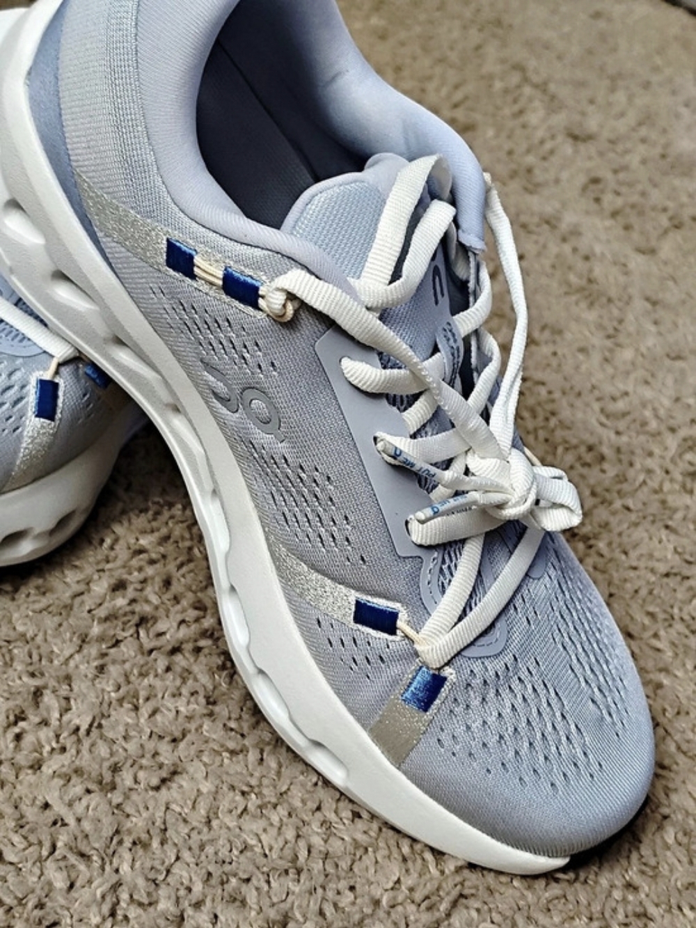 On Cloudsurfer Women's Athletic Shoes US 7.5 Blue & White NEW